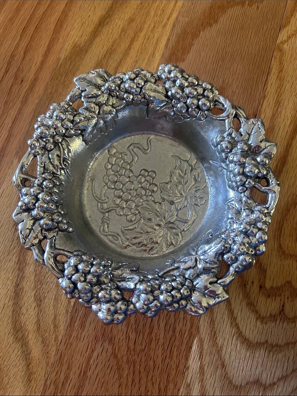 Vintage Arthur Court Silver-Tone Grape Motif - wine  caddy ; grapes and leaves